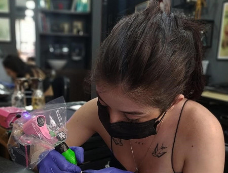 Tatuando